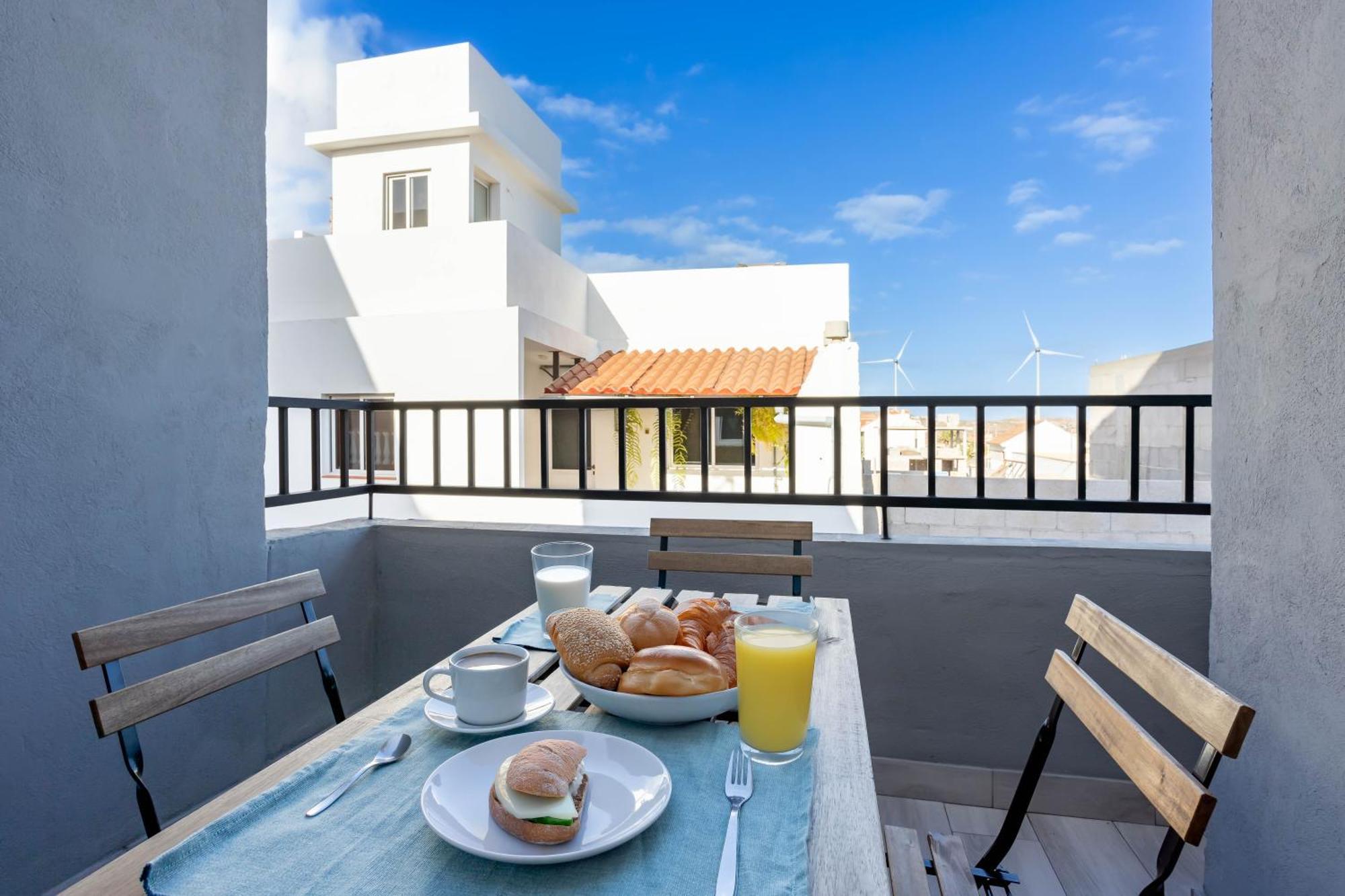 Atico Con Terraza La Listada